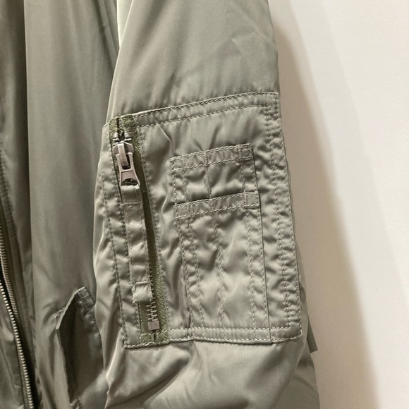 Pac Sun Mens Green bomber jacket, in perfect condition. - Picture 3 of 4